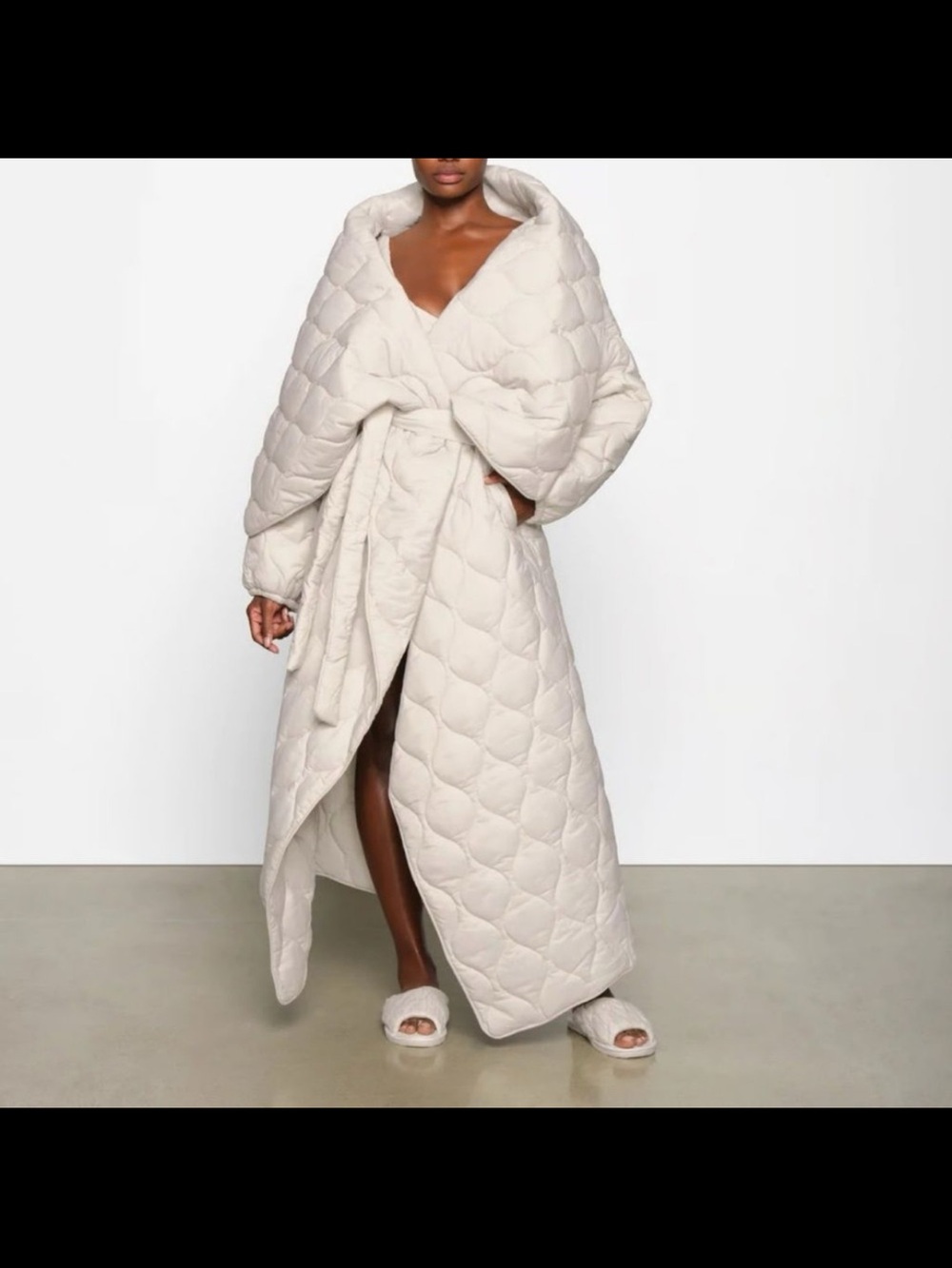 SKIMS DUVET QUILTED
ROBE BELTED
PUFFER JACKET CREAM  4X/5X